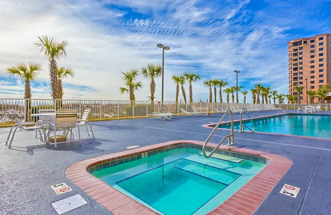 Regency Isle 611-1