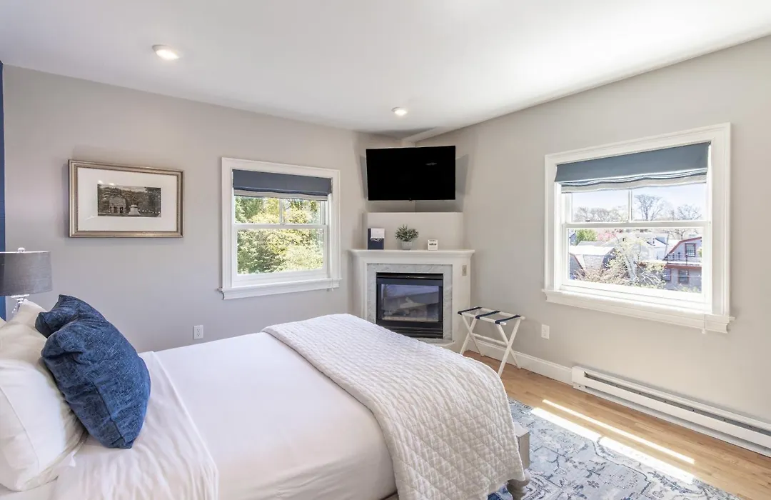 Serenity Inn Newport-1