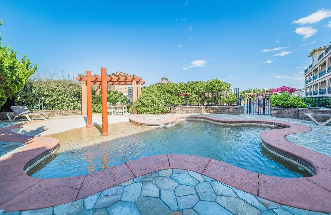 Good Trouble - Croatan Surf Club, Ocean View, Indoor And Outdoor Pool, Hot Tub, Pets Ok, Yr Flex-1