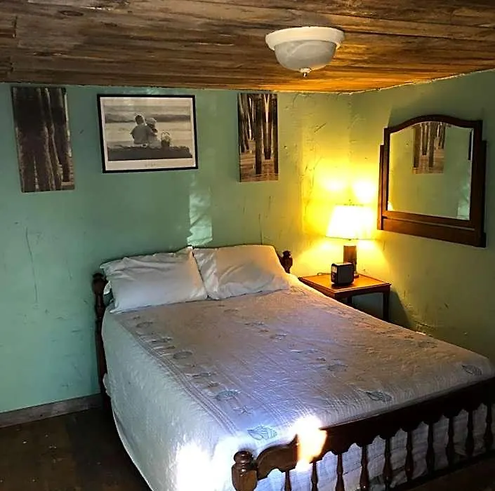 Seafarer Inn And Cottages-1