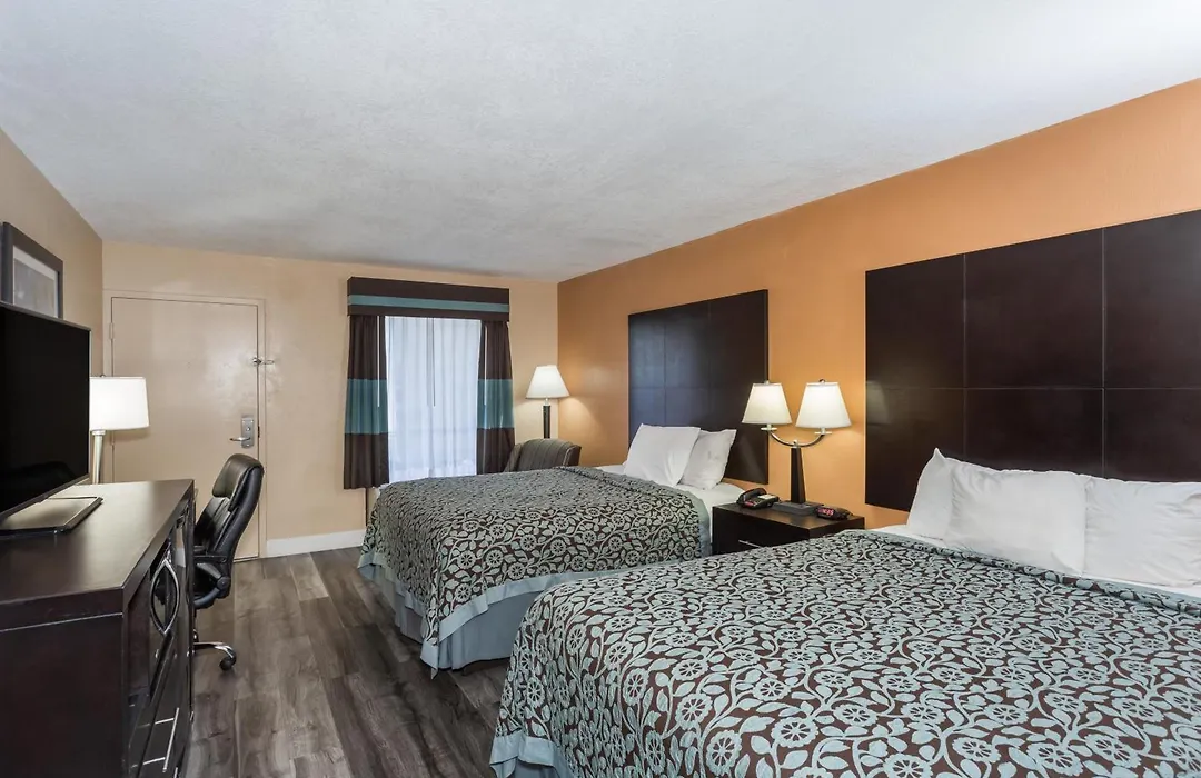 Days Inn By Wyndham Sarasota Bay-1