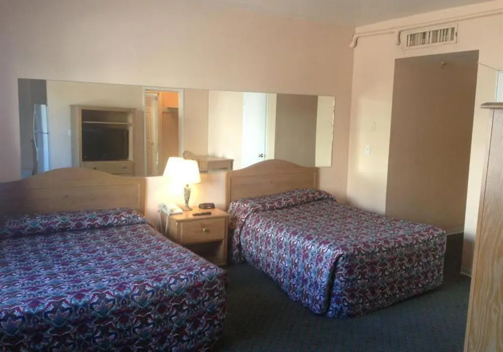 Collins Avenue Hostel-1