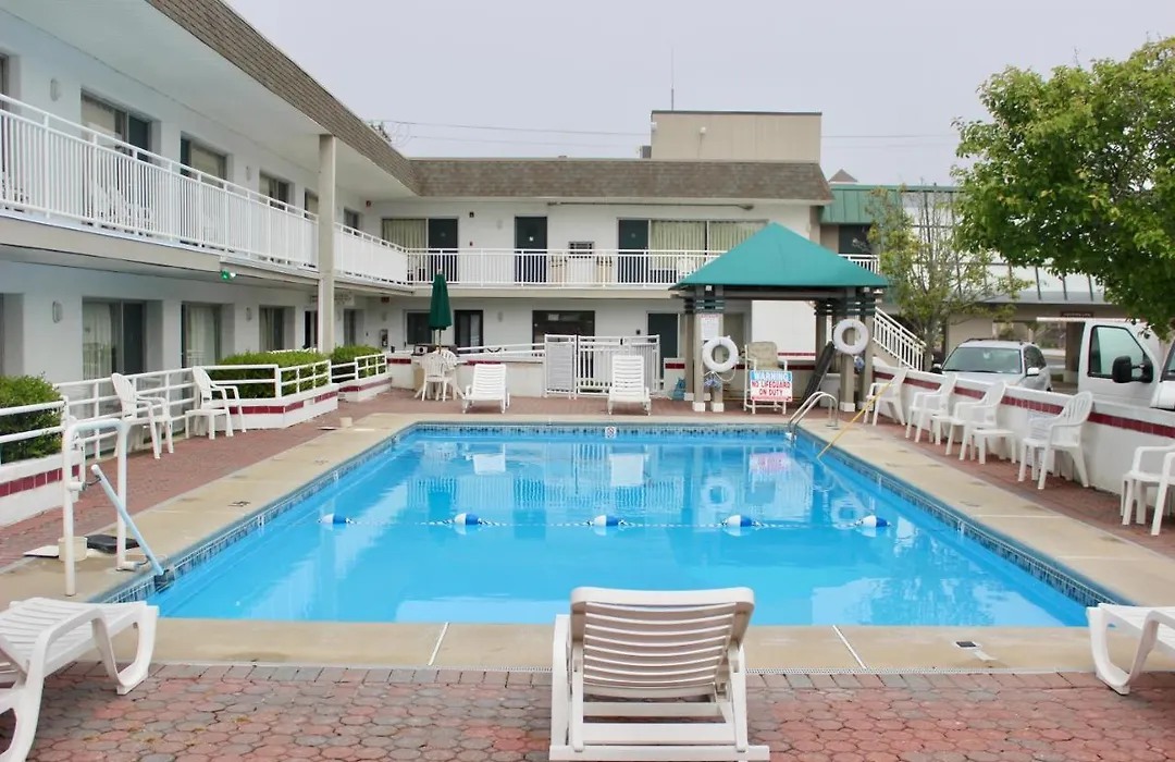 Ebb Tide Suites-1