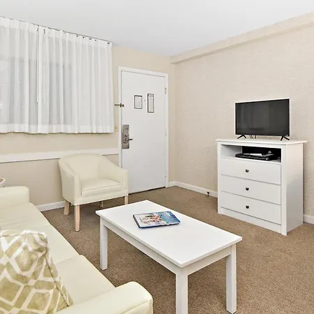 Brighton Suites Hotel-2