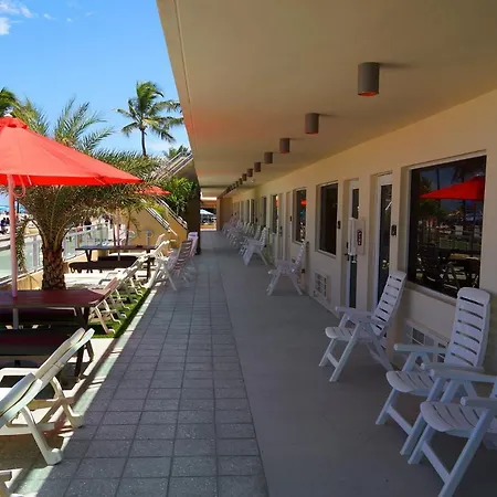 Diane Oceanfront Suites-2