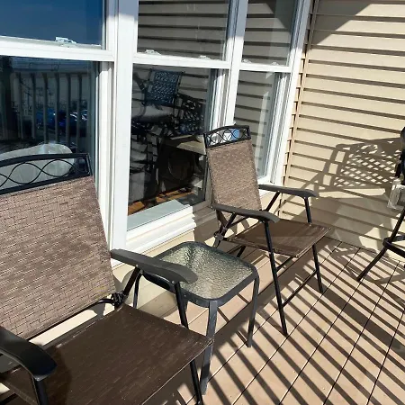 Ocean Front Condo In The Heart Of Hampton Beach-3