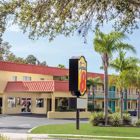 Super 8 By Wyndham Sarasota Near Siesta Key-2