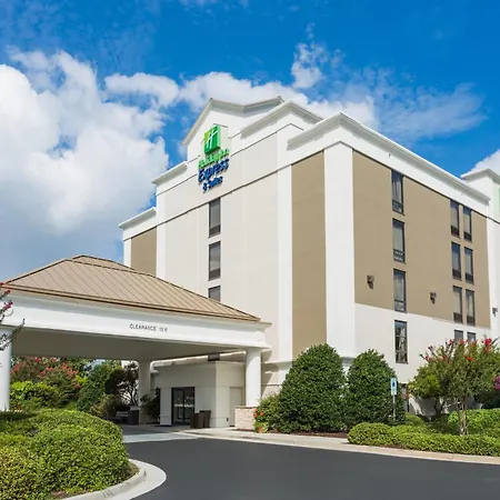 Holiday Inn Express & Suites Wilmington-University Center By Ihg-3