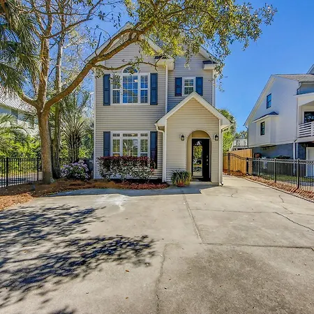 Carolina Boulevard 808-2