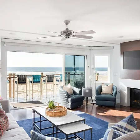 Oceanfront, Two-Level Condo With Stunning View, Decks, Fast Wifi & Fireplace-2