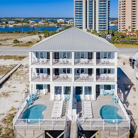 Castle In The Sand East & West 2 Properties - 18 Bedrooms-2