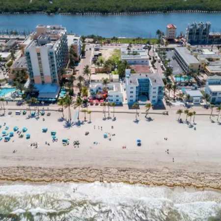 Walkabout 6 Suite On Hollywood Beach With Ocean Views-3