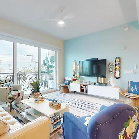 The Harbor 304-3