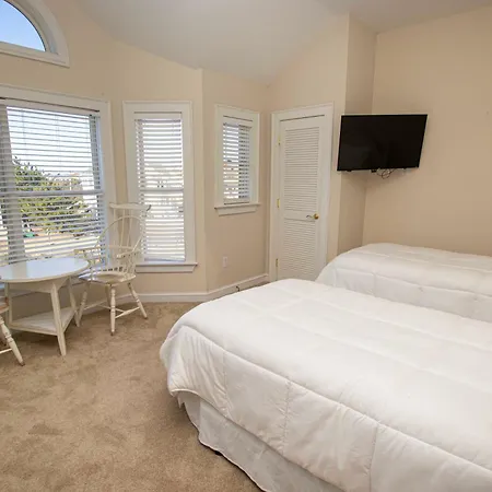 Oceanfront, Private Pool, Close To Beach Access, Ocean Views, Pool Table, Wl925, Iselin-3