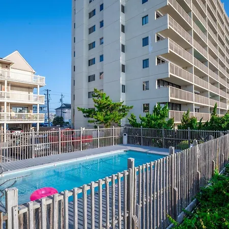 Oceanfront Condo With Pool - Salty Hammocks A6-2