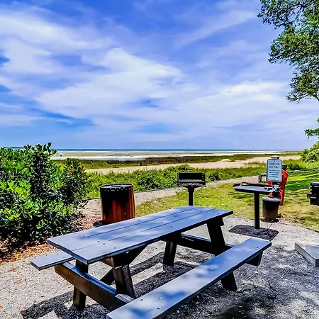 Spa On Port Royal Sound 2217-2
