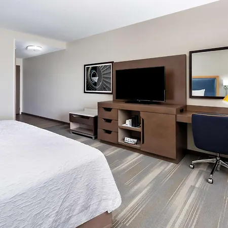 Hampton Inn & Suites San Diego Airport Liberty Station-3