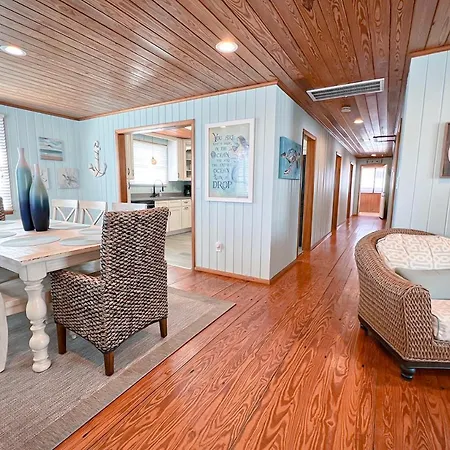 Sand Dollar Retreat By Sea Scape Properties-3