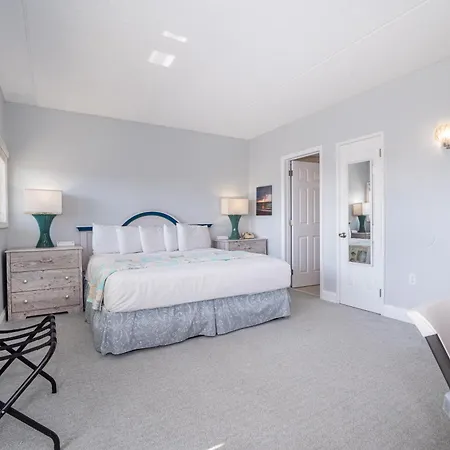 Biscayne Suites-3