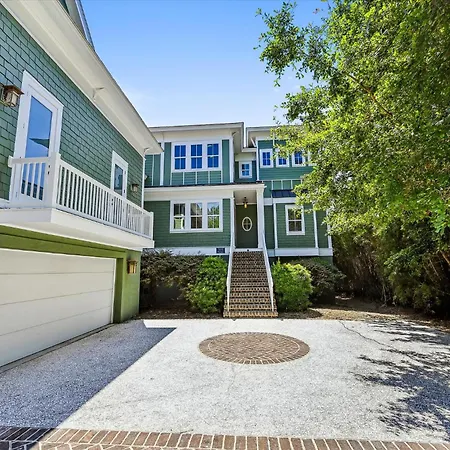18 Sand Dollar Road- Oceanfront, Large Private Pool, Hot Tub Free Activities Included-3