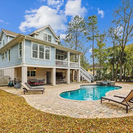 13 Moonshell Rd- Near Ocean,Huge Pool,Fully Fenced Backyard! Free Activities!-2