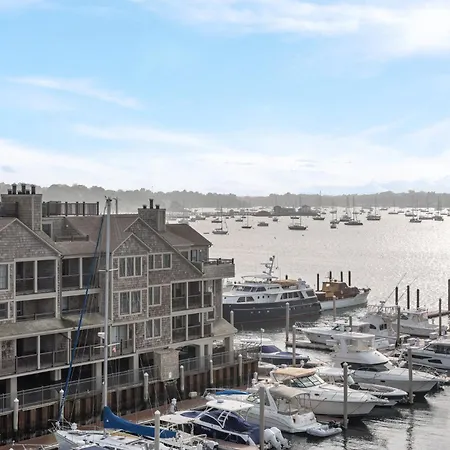 Club Wyndham Newport Onshore-2