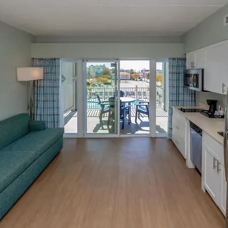 Commander Hotel & Suites-2