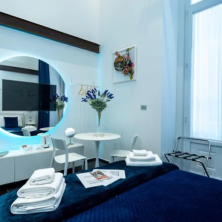 Skyhouse Chiaia-2