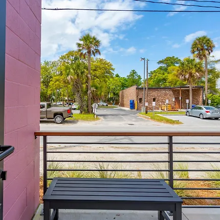 Boutique Vera Hotel In The Heart Of Folly Beach-2