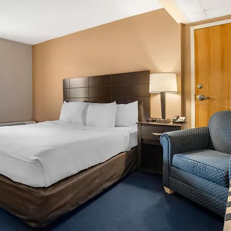 Econo Lodge Inn & Suites Rehoboth Beach-3