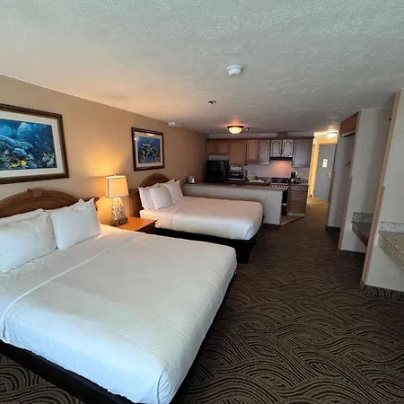 Promenade Inn & Suites Oceanfront-3
