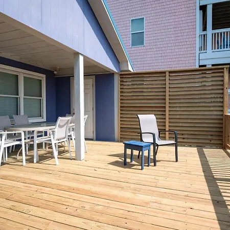 Oceanfront Carolina Beach House - Dogs Allowed -Near Boardwalk-3