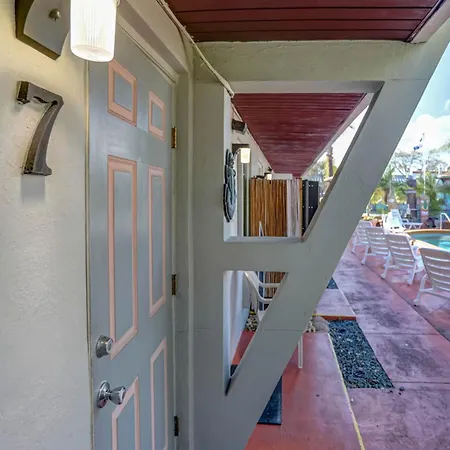 Green Seas Motel-3