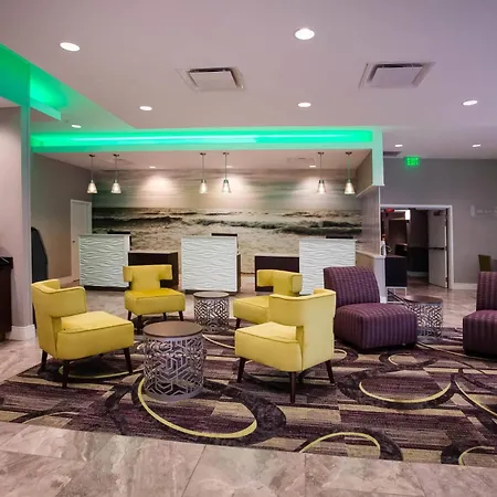 La Quinta By Wyndham Virginia Beach-2