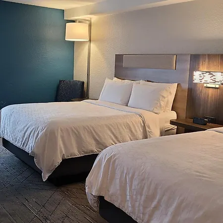 Holiday Inn Express Fort Lauderdale North - Executive Airport By Ihg-3