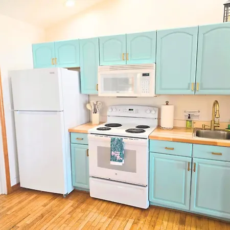 Blue Tropical Haven Romantic Oceanfront Escape - Unit 9-2
