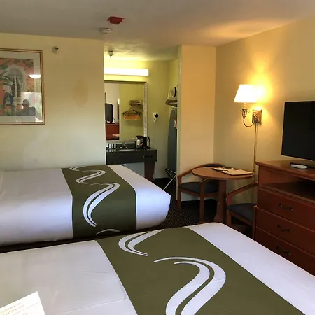 Quality Inn Sarasota North Near Lido Key Beach-2