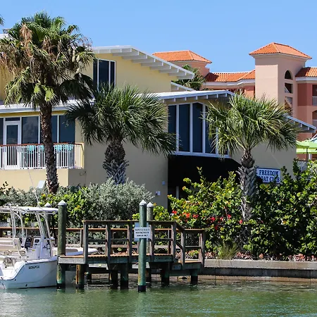 Treasure Island Hotel And Marina-2