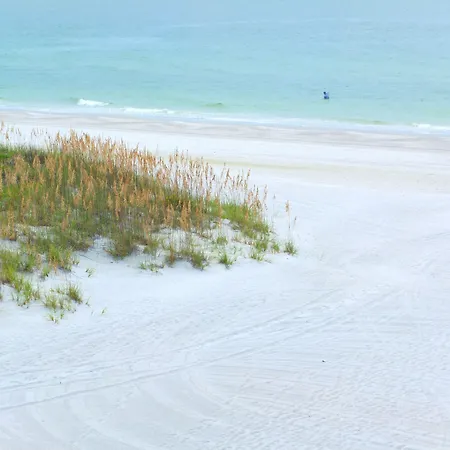Barefoot Beach Club-3