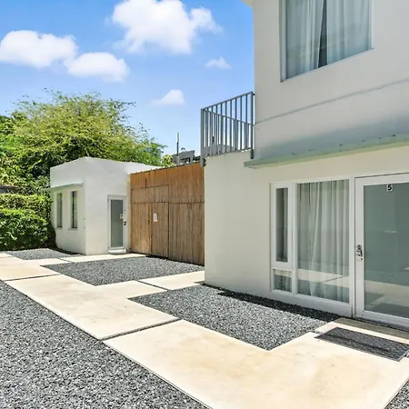 Cozy Room Walk To La Placita & Condado Beach-3