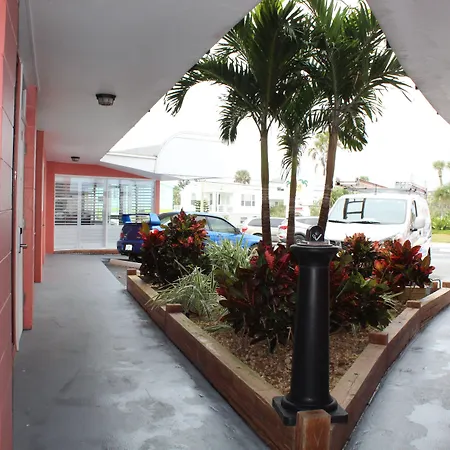 Cove Motel Oceanfront-2