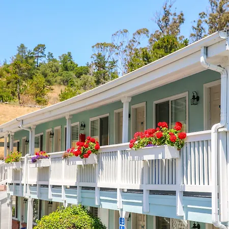 Bluebird Inn-2