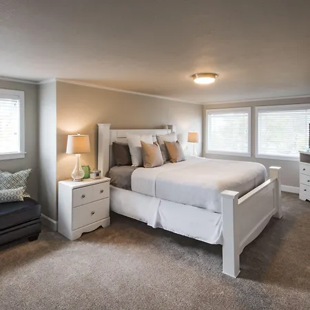 Beach Drive Suites-3