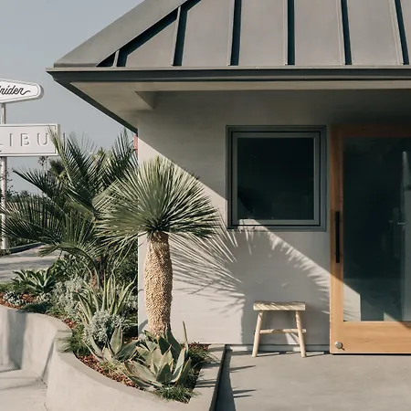 The Surfrider Malibu-2