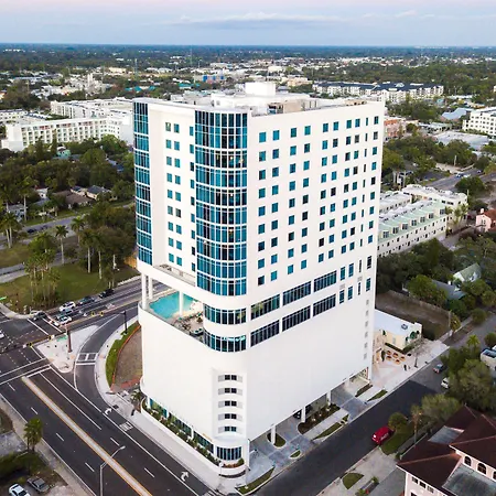 Embassy Suites By Hilton Sarasota-3