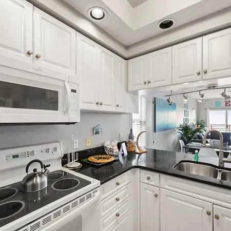 3Br Luxury 1400 Sq Ft - Oceanfront - Crimson #301-3