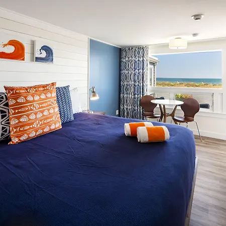 Breakwater Hotel-2