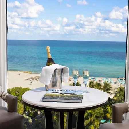 The Palms Hotel & Spa-3