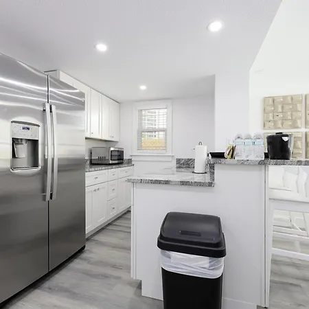 Siesta Key Beach Resort And Suites-3