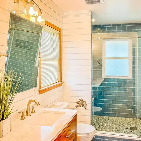 Raspberry Duck - Duck Landing, 525 Yds To Beach, Pool, Tiki Bar, Hot Tub, Close To Downtown-3
